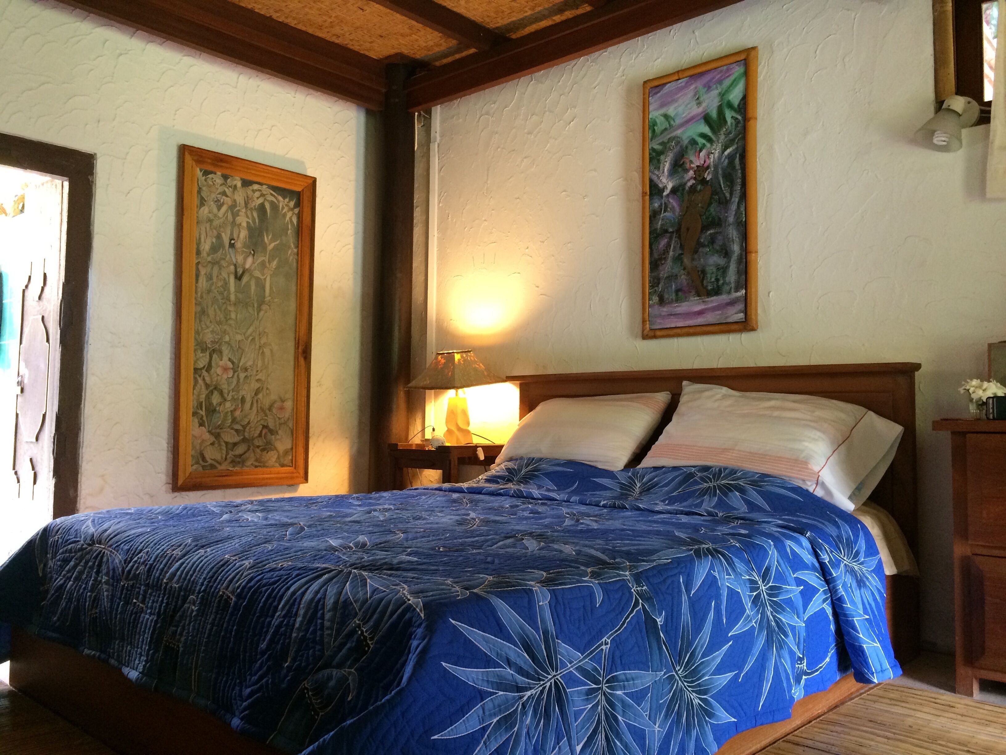 Serene Private "Old Bali" Estate w/pool&Staff, Tucked Away short Walk From Ubud.