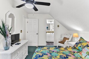3 bedrooms, free WiFi, bed sheets - Just Beachy | Pet Friendly + Near the Beach! (Carolina Beach)