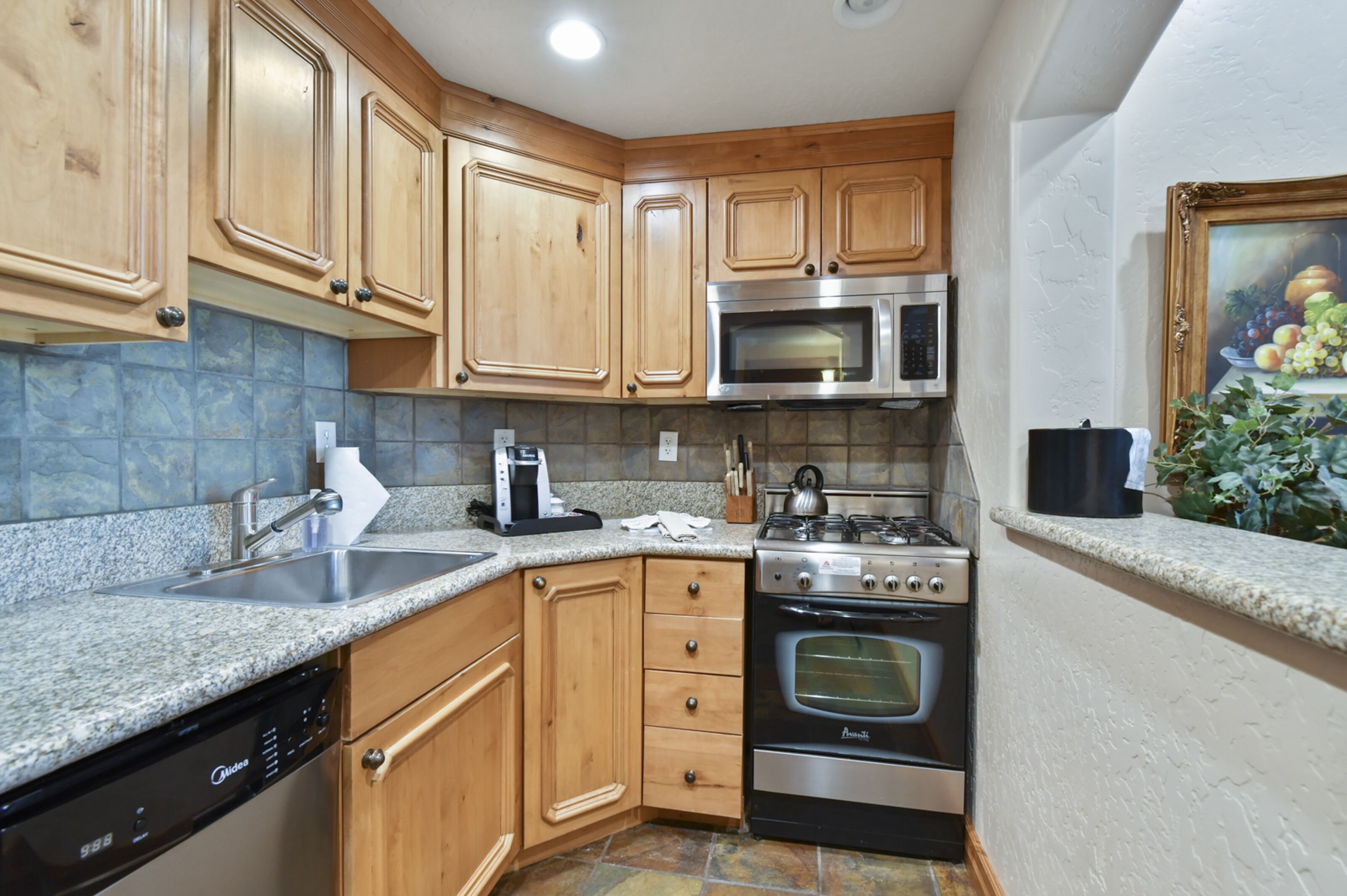 Mtn Retreat: Relax Serene Nature, Hot Spring & Spa Villa 2015-2