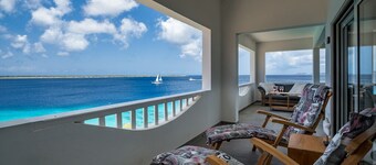 Exceptional Oceanfront Penthouse Delfshaven Sanddollar Resort