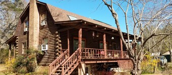 3-bedroom vacation home just 18 minutes from High Rock Lake