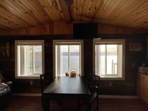 Dining - Unique Space-Great View, East side Sunsets a Plus -2 Nights or More :) (Niles)