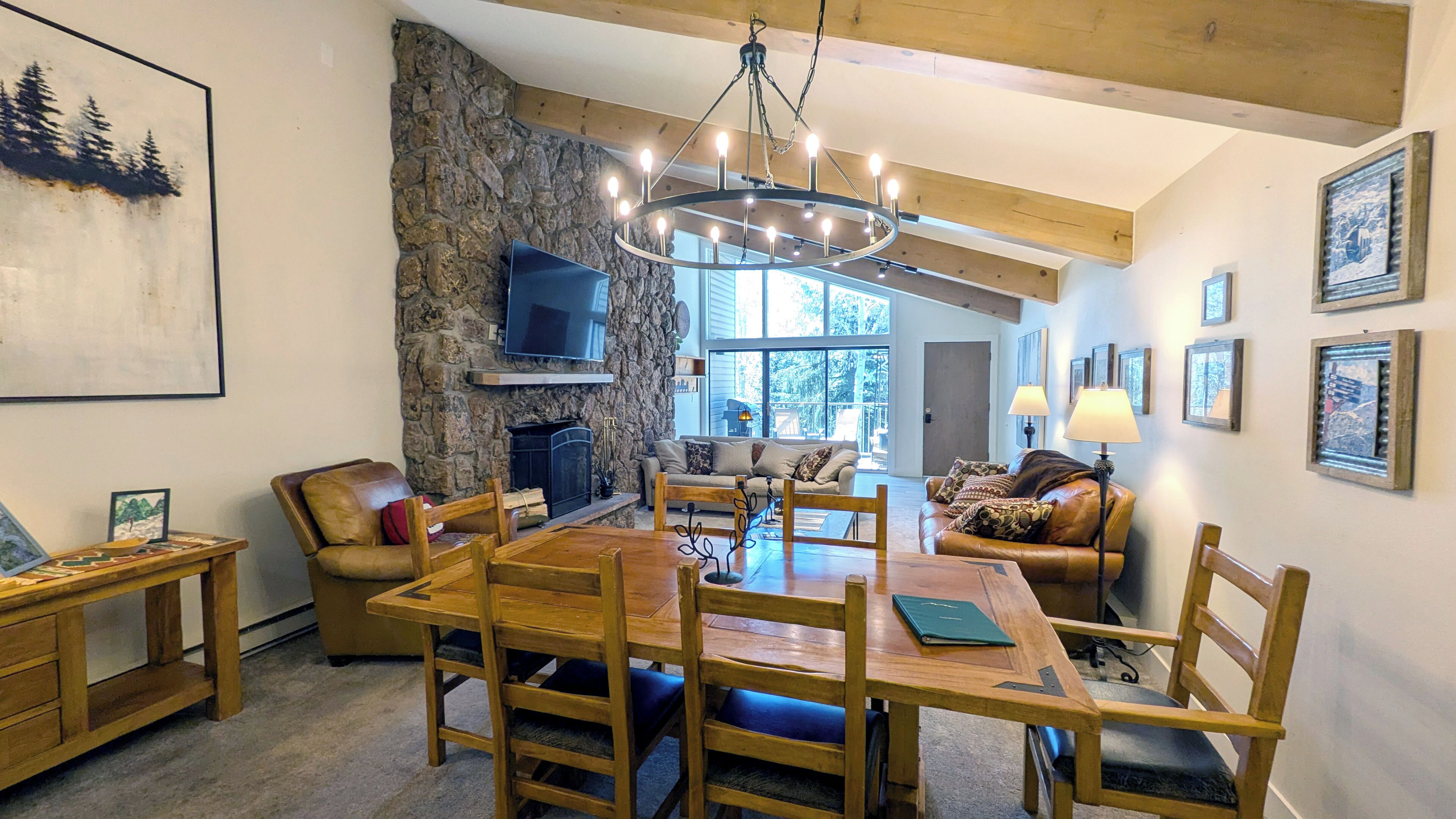 Smart TV, fireplace, DVD player