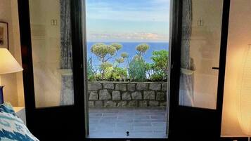 2 chambres, fer et planche Ă repasser, Wi-Fi, draps fournis