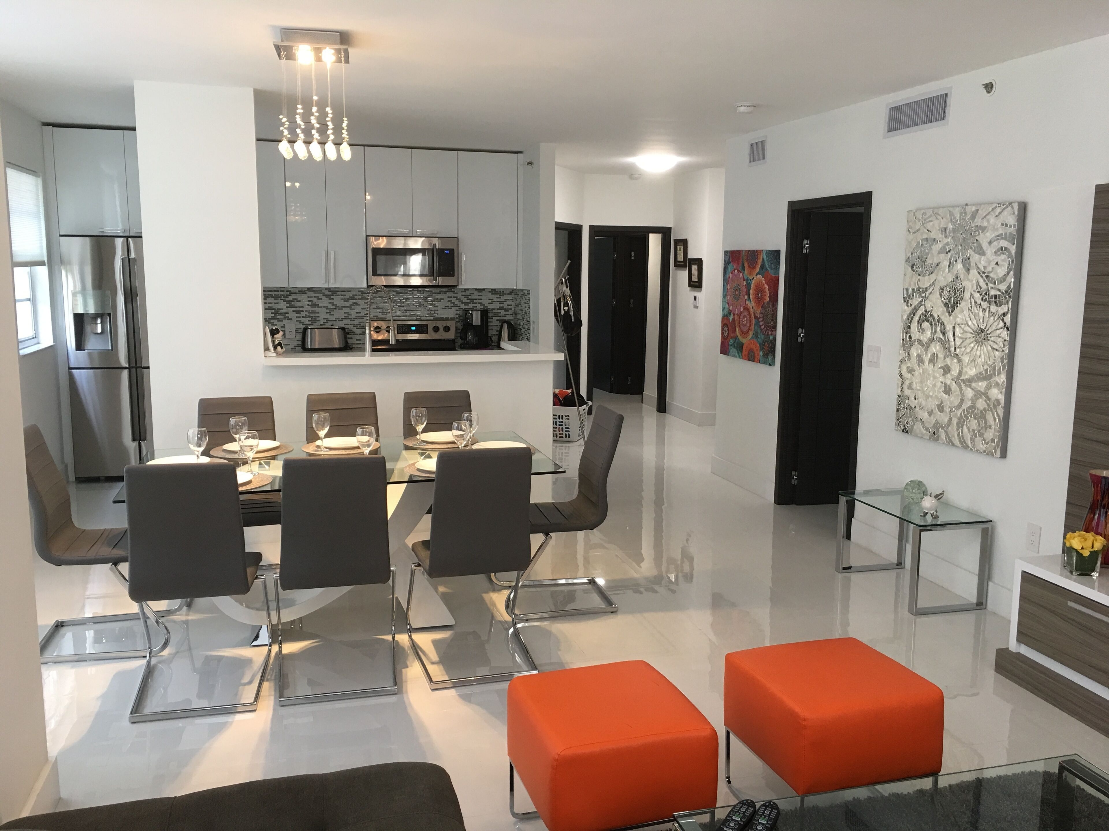 Luxury Remodeled II , 3 Br, Amenities  