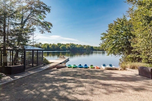 Stewart Lake Retreat all the bells and whistles!