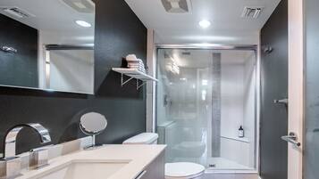 Bathtub, hair dryer