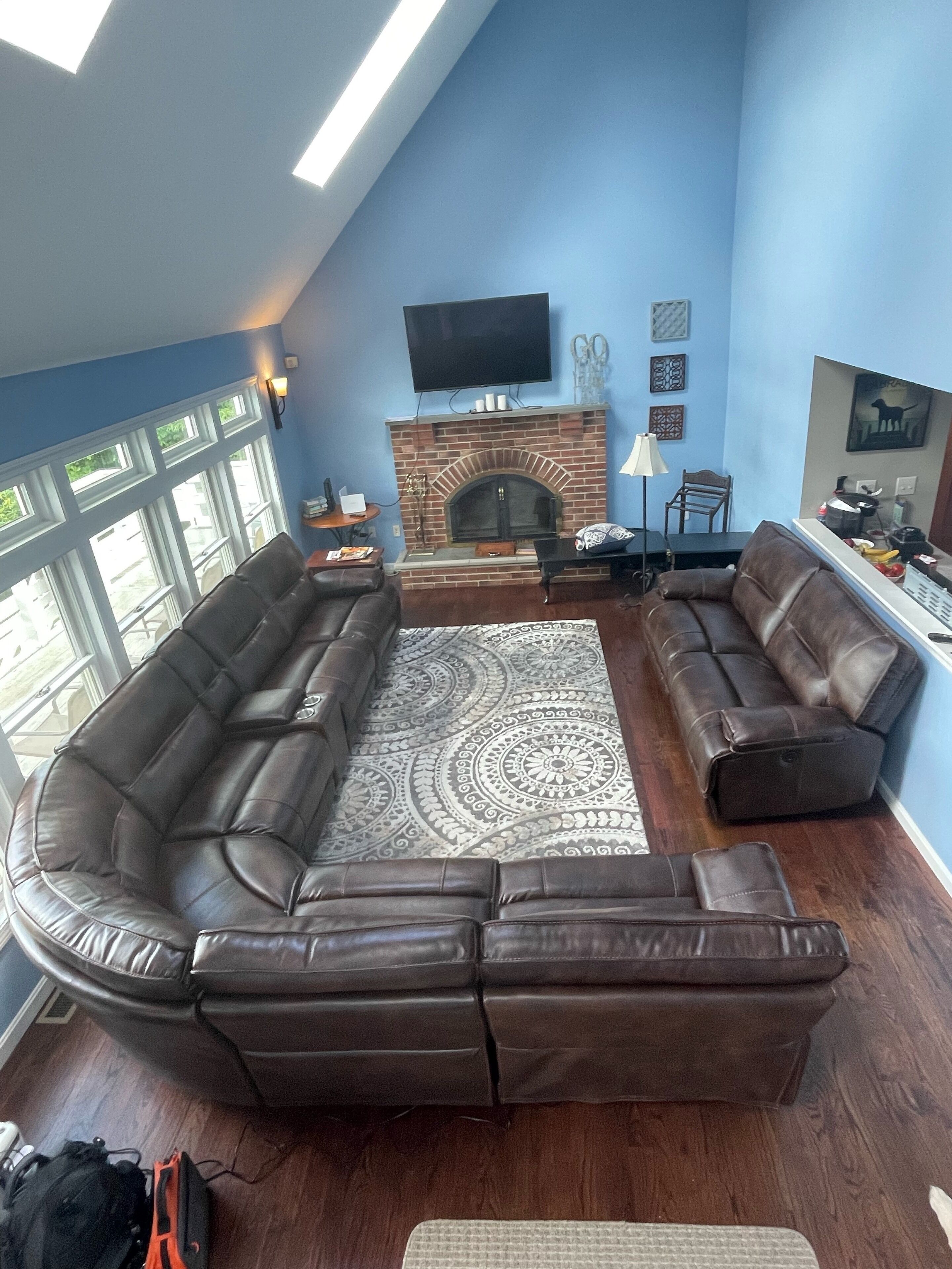 Large Lakefront Home - sleeps 14