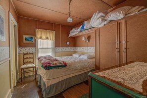 5 habitaciones, tabla de planchar con plancha y wifi gratis 