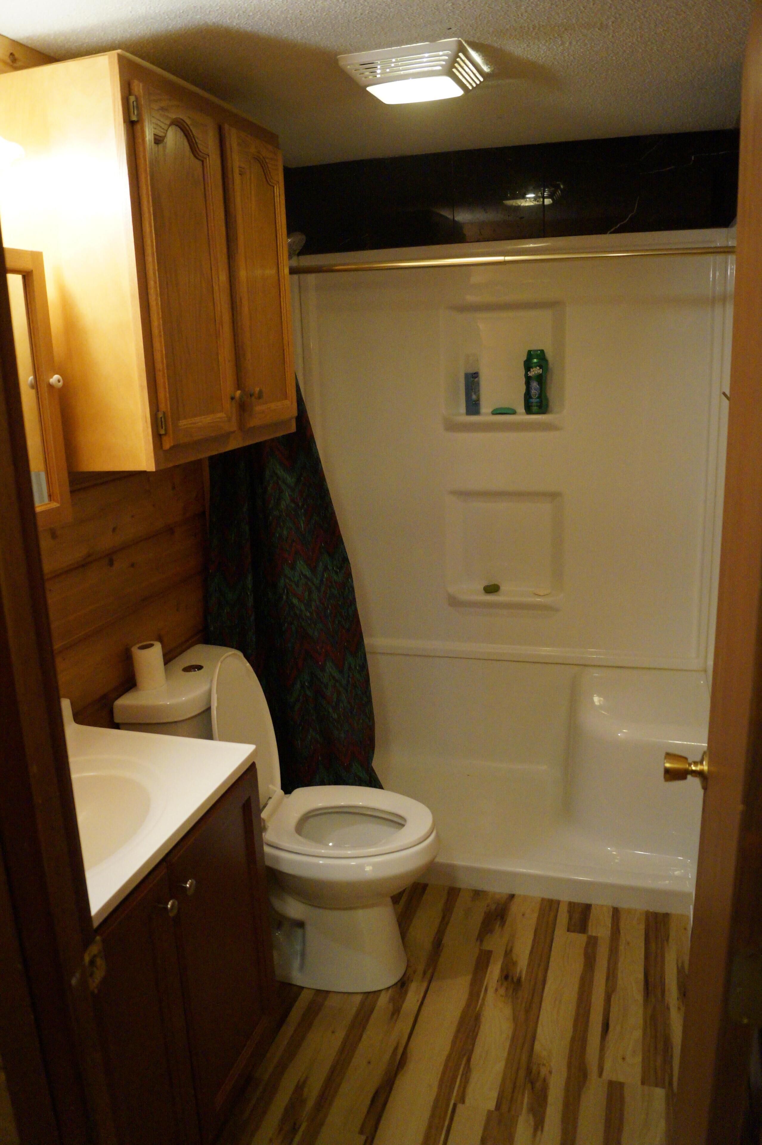 Beautiful Secluded Northwoods Retreat Cabin