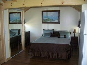 1 bedroom, iron/ironing board, free WiFi, bed sheets - Spectacular Panoramic Lake Views in Romantic, Private Setting (Waterport)
