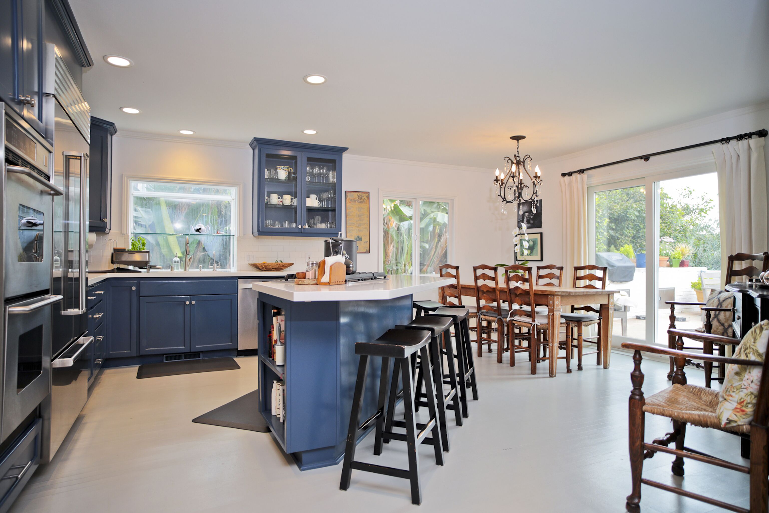 Private Broad Beach Home - Super clean and air conditioned! We love guests!⭐️