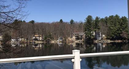 House on The Lake Is a peaceful getaway with beautful grounds with stonewalls