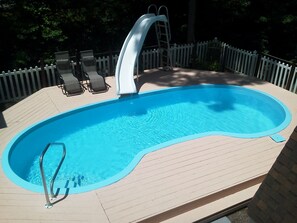 Indoor pool, outdoor pool - Recovery Room offers a Private Pool and Hot Tub !!   County License 1993 (Berlin)