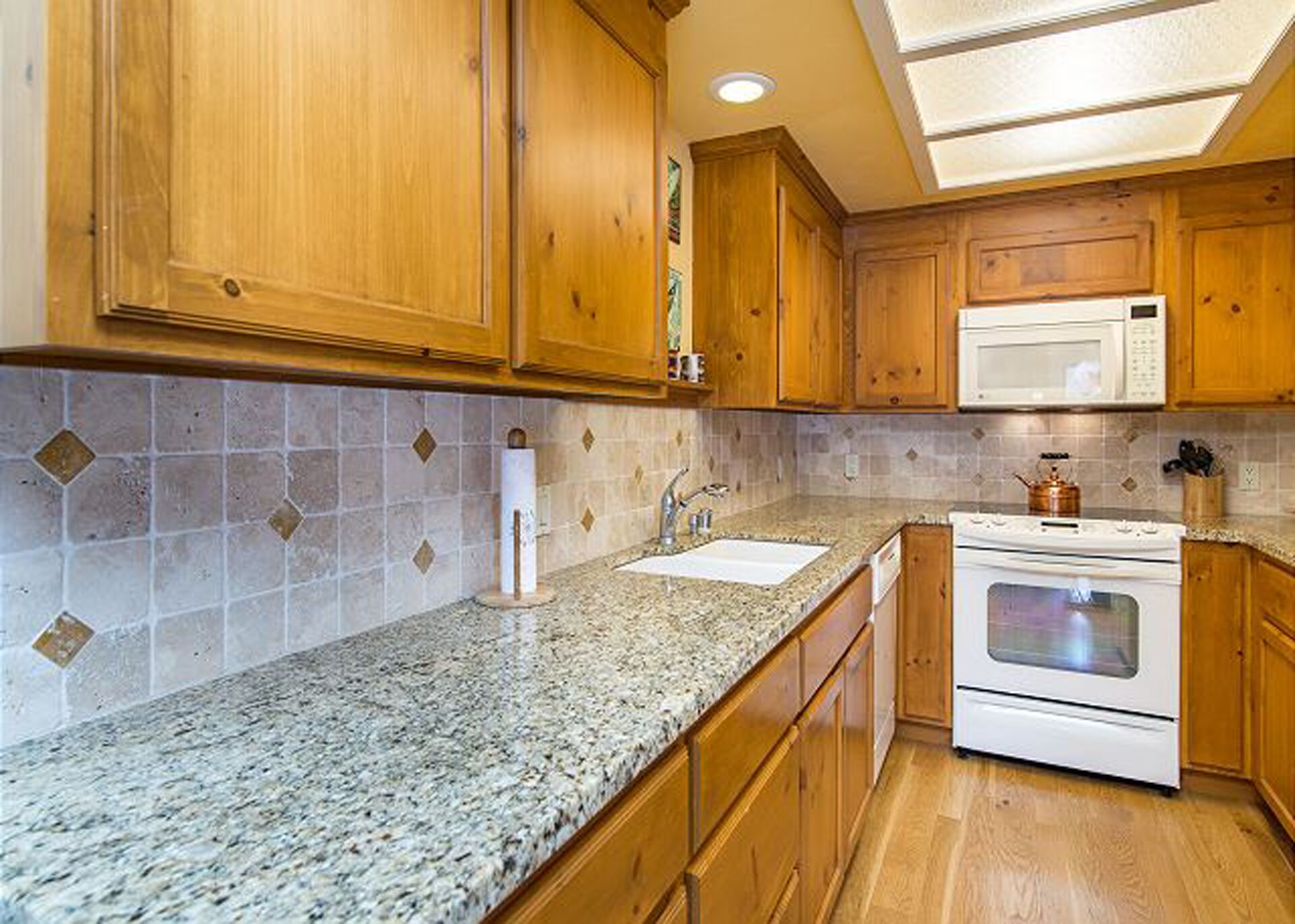 Ski Lease Monthly Rates  = 50%  of nightly 




































