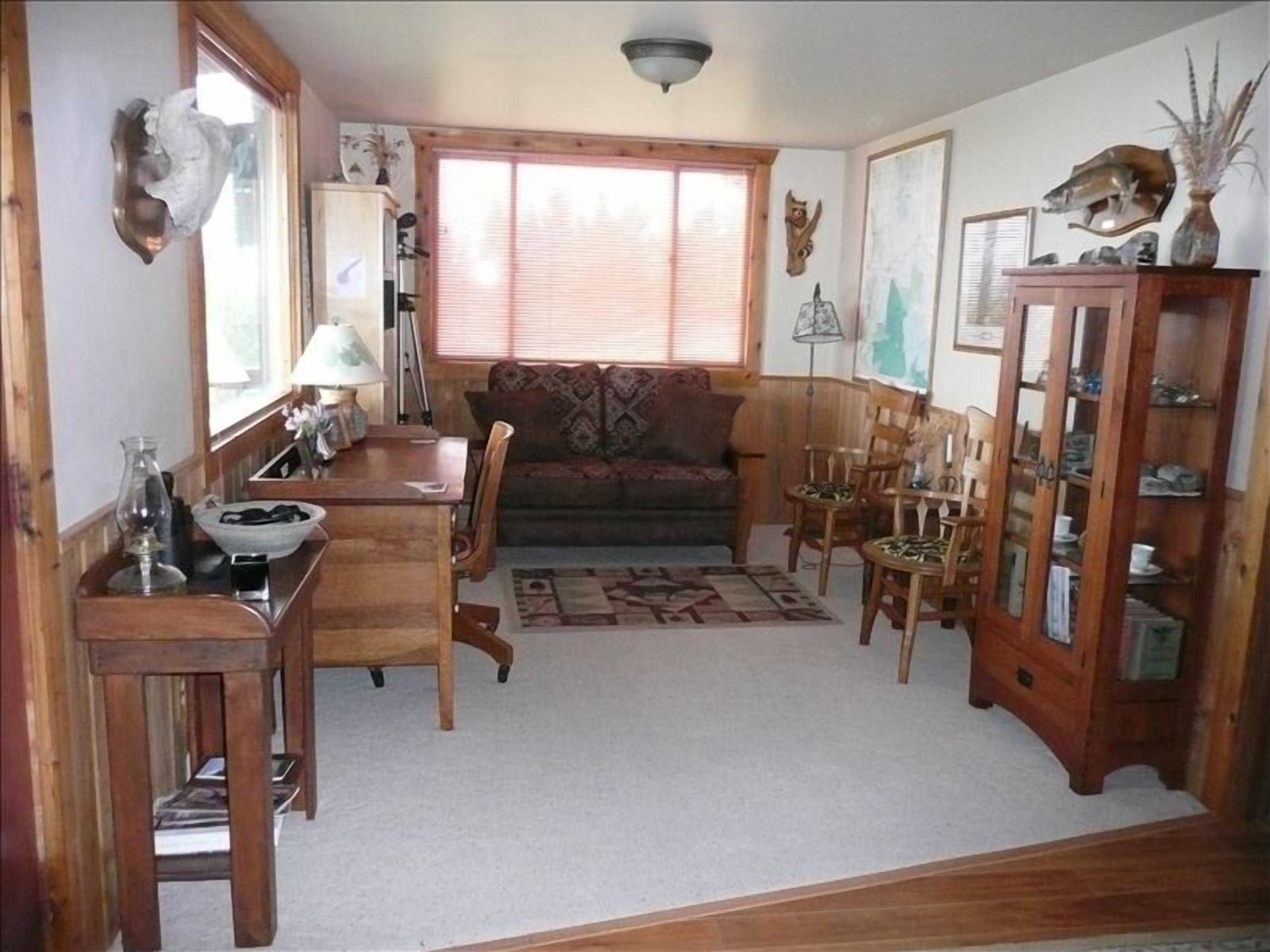 Mountain Home in the Crazy Mountains with Vistas and Solitude