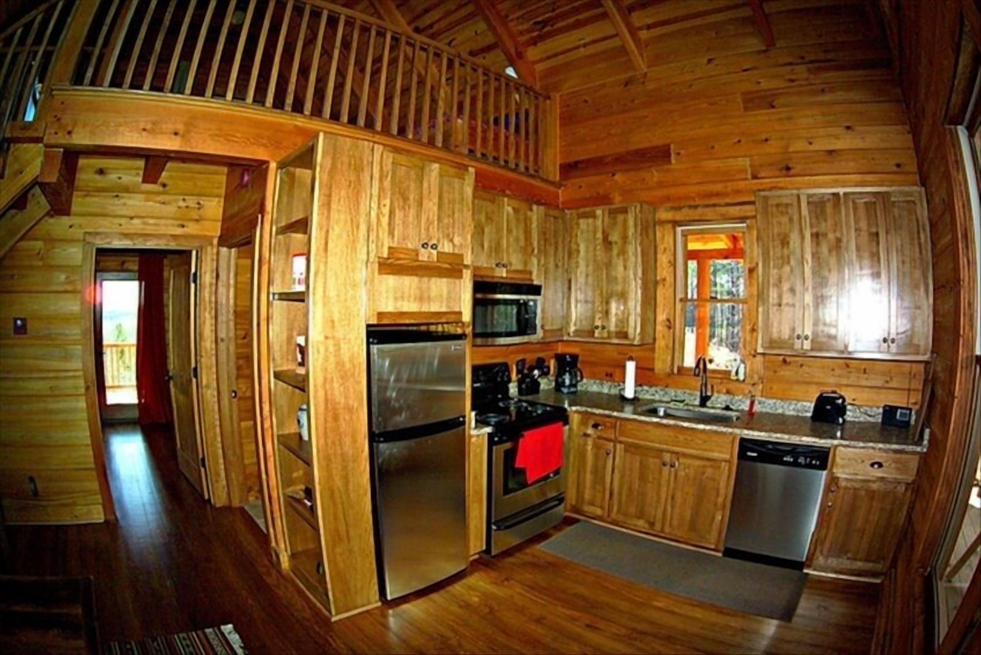 The Cypress Cabin - Solid Wood Log Cabin with Awesome Views!