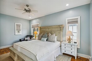 3 slaapkamers, een strijkplank/strijkijzer, wifi, beddengoed