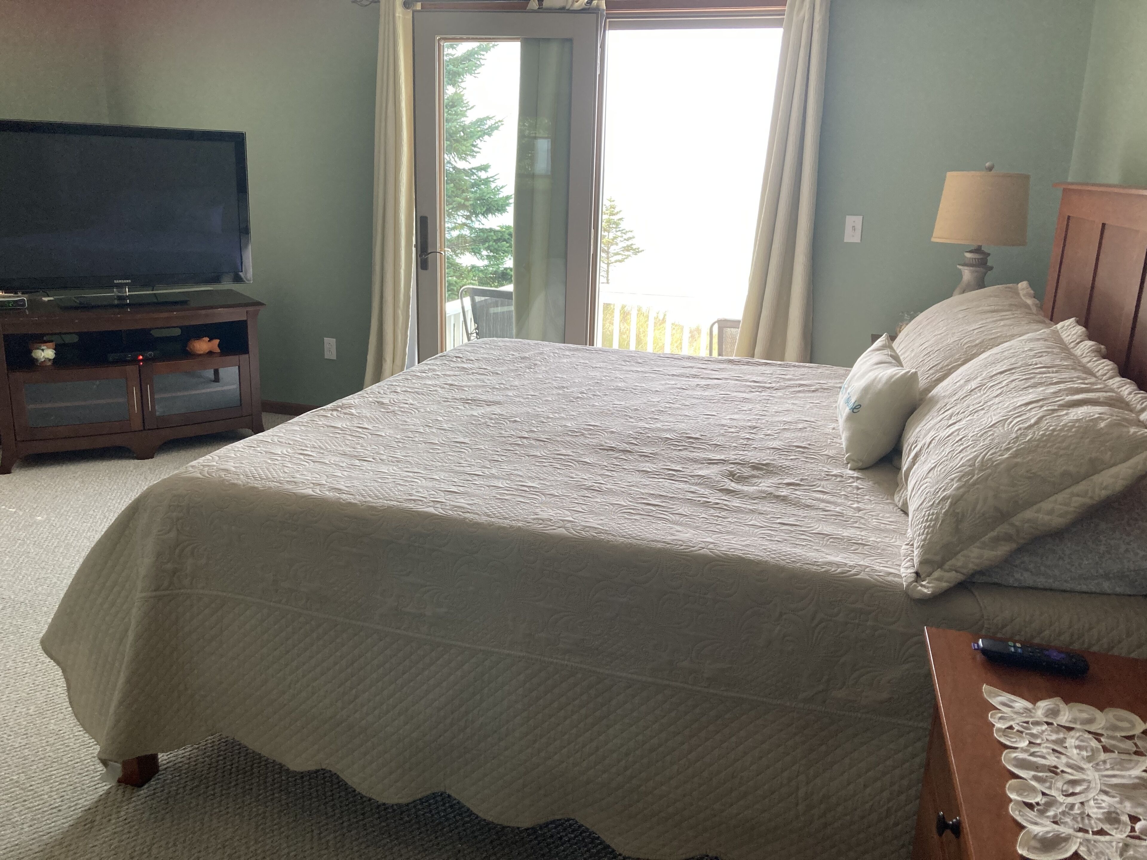 Lake Mich. Beachfront 4 bedroom Home with Fantastic Views and private beach   