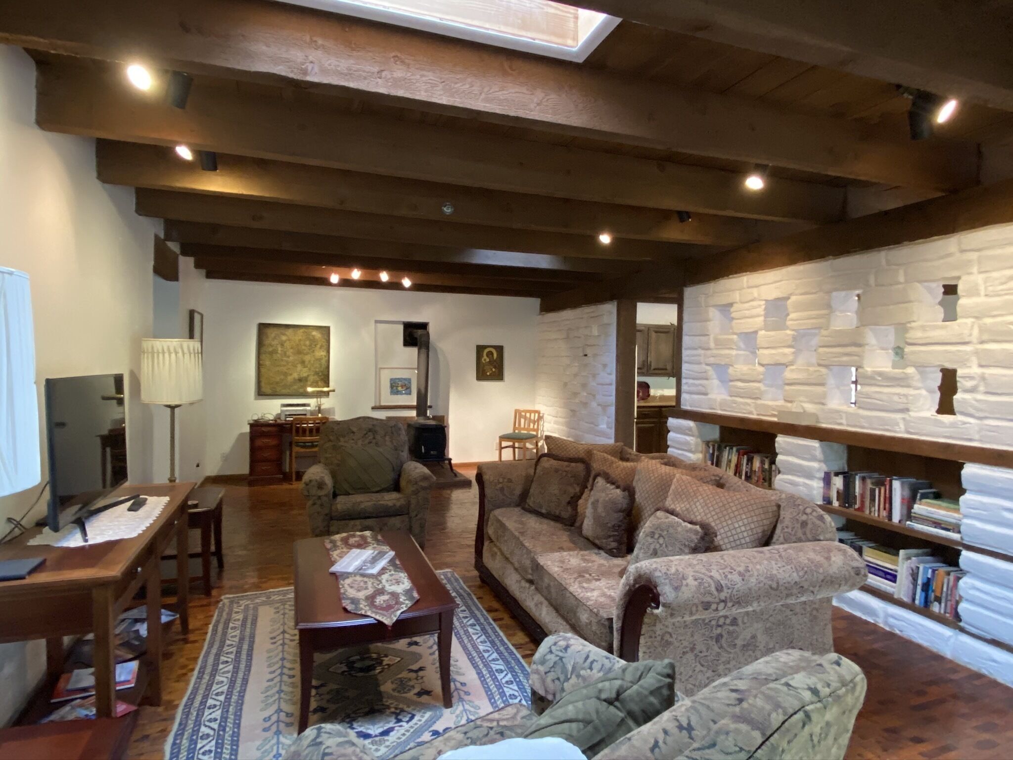 Private, Quiet -Relax, Read, Recharge In Romantic & Comfy Home, North Valley