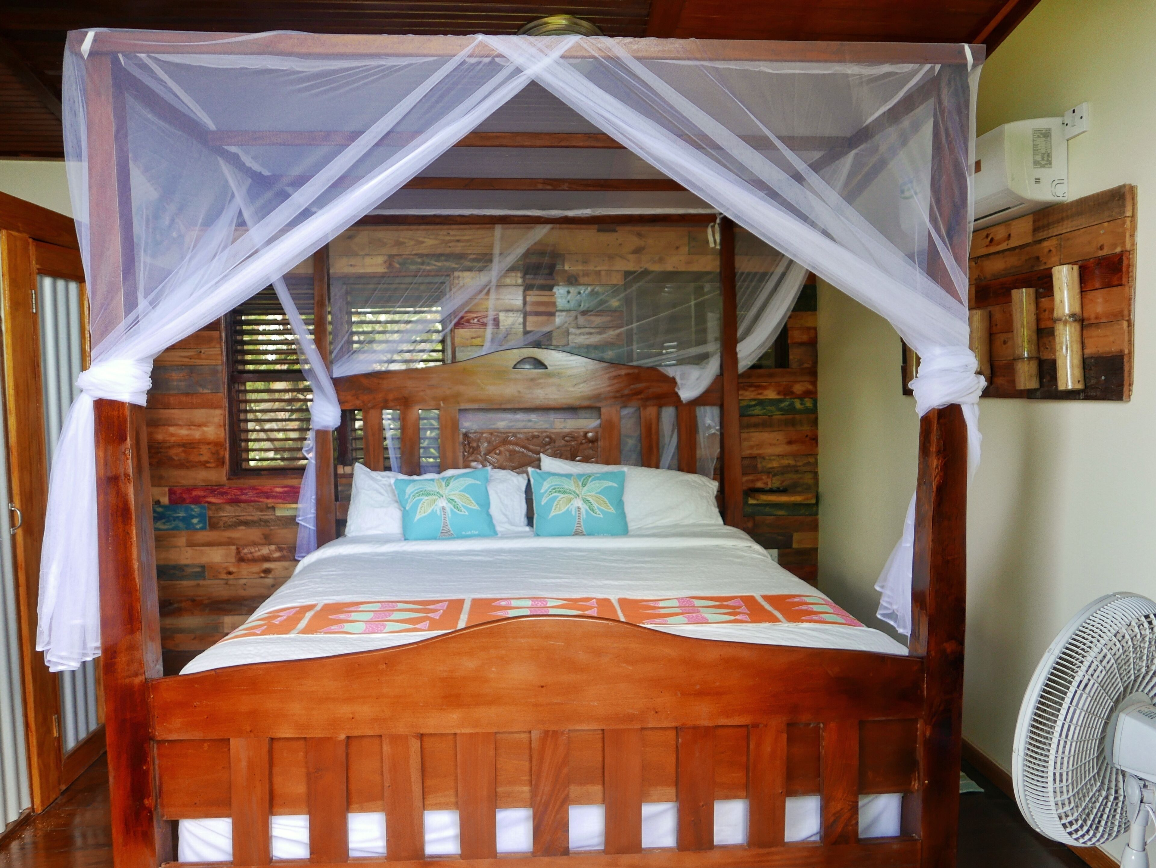 1 bedroom, in-room safe, iron/ironing board, free WiFi