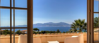 Casa di Andria. Large luxury house in a preserved setting