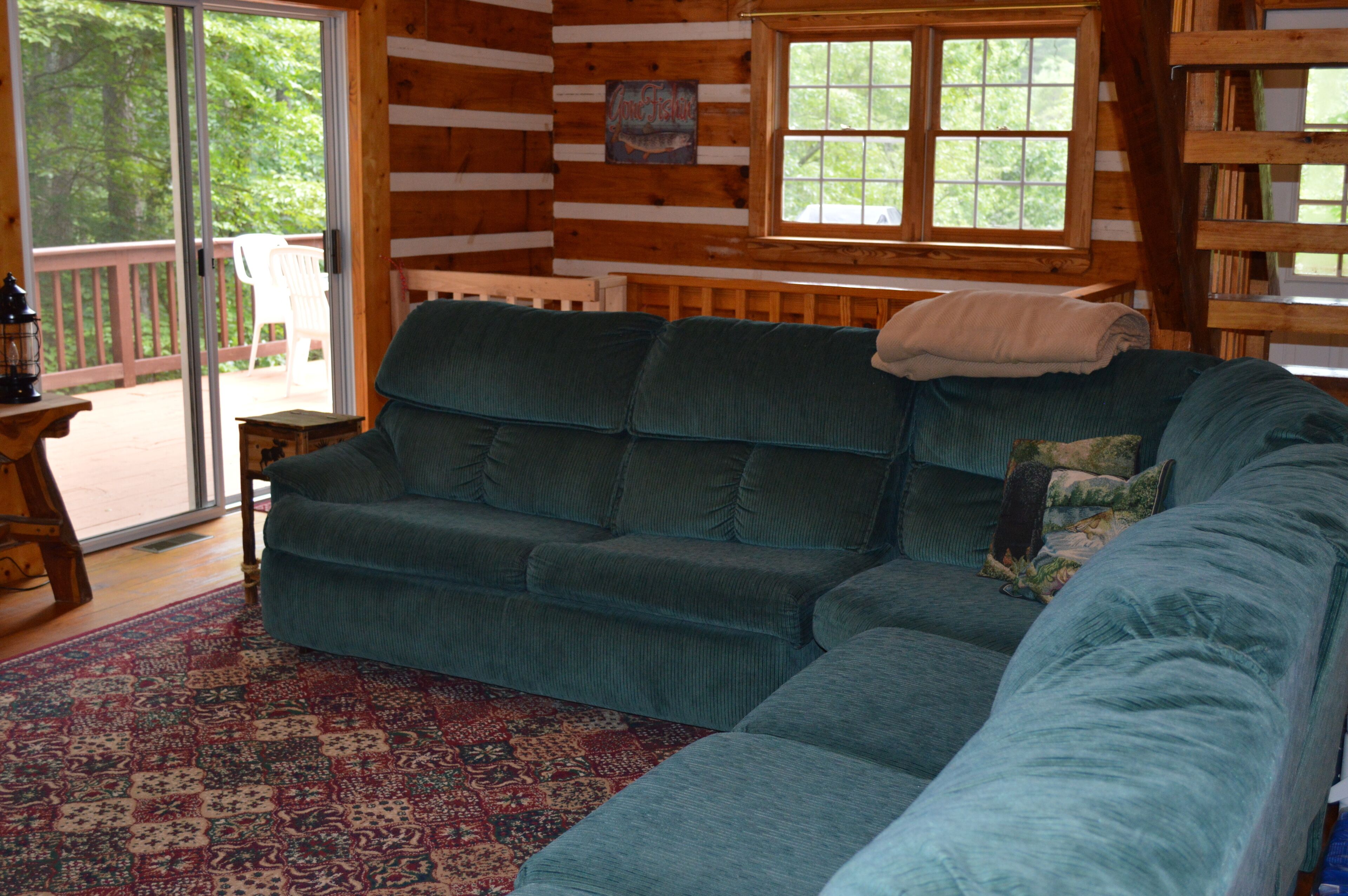 Sleeps Up to 10 Guests, Stay Right On the Lake!