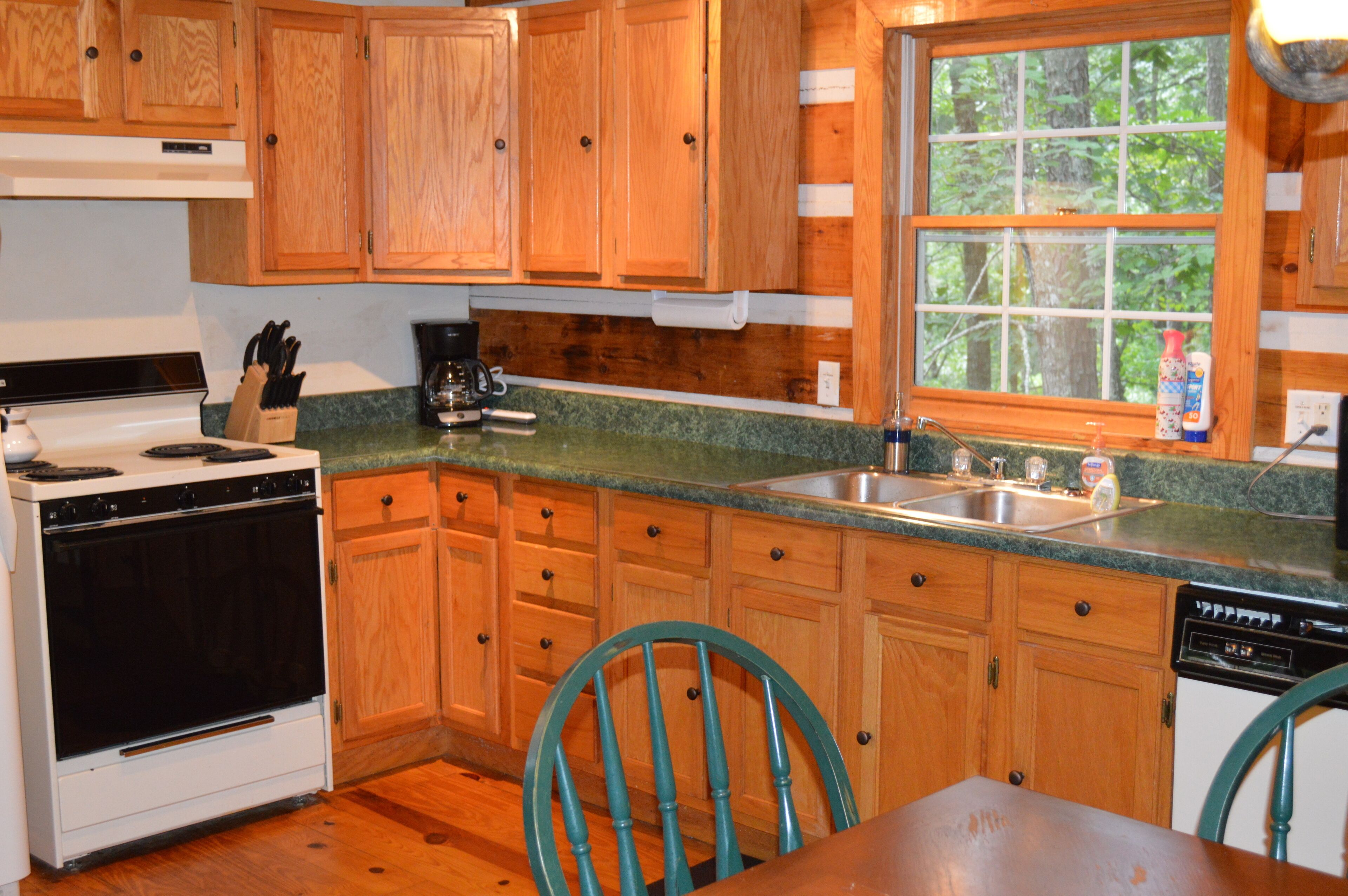 Sleeps Up to 10 Guests, Stay Right On the Lake!