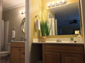 Combined shower/bathtub, hair dryer, towels, soap
