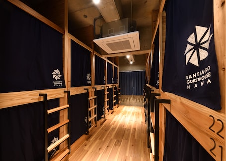 20 habitaciones y caja de seguridad en la habitación