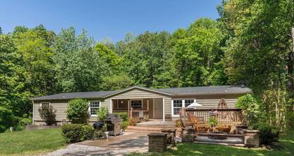 Hocking Hills Getaway w/ Hot Tub, Sauna & 20 Private Acres. Pet-Friendly!