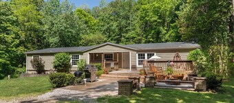 Hocking Hills Getaway w/ Hot Tub, Sauna & 20 Private Acres. Pet-Friendly!