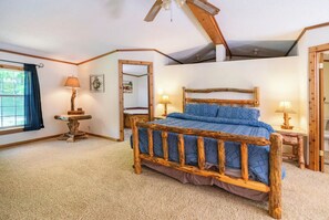 3 室のベッドルーム、旅行用ベビーベッド、WiFi (無料)、ベッドシーツ