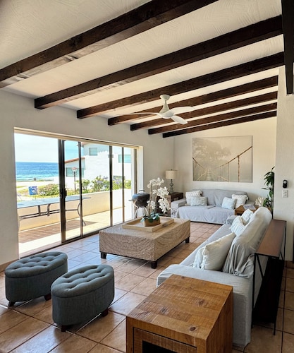 DELUXE 3 Bedroom, 2 Ba Ocean View Villa.