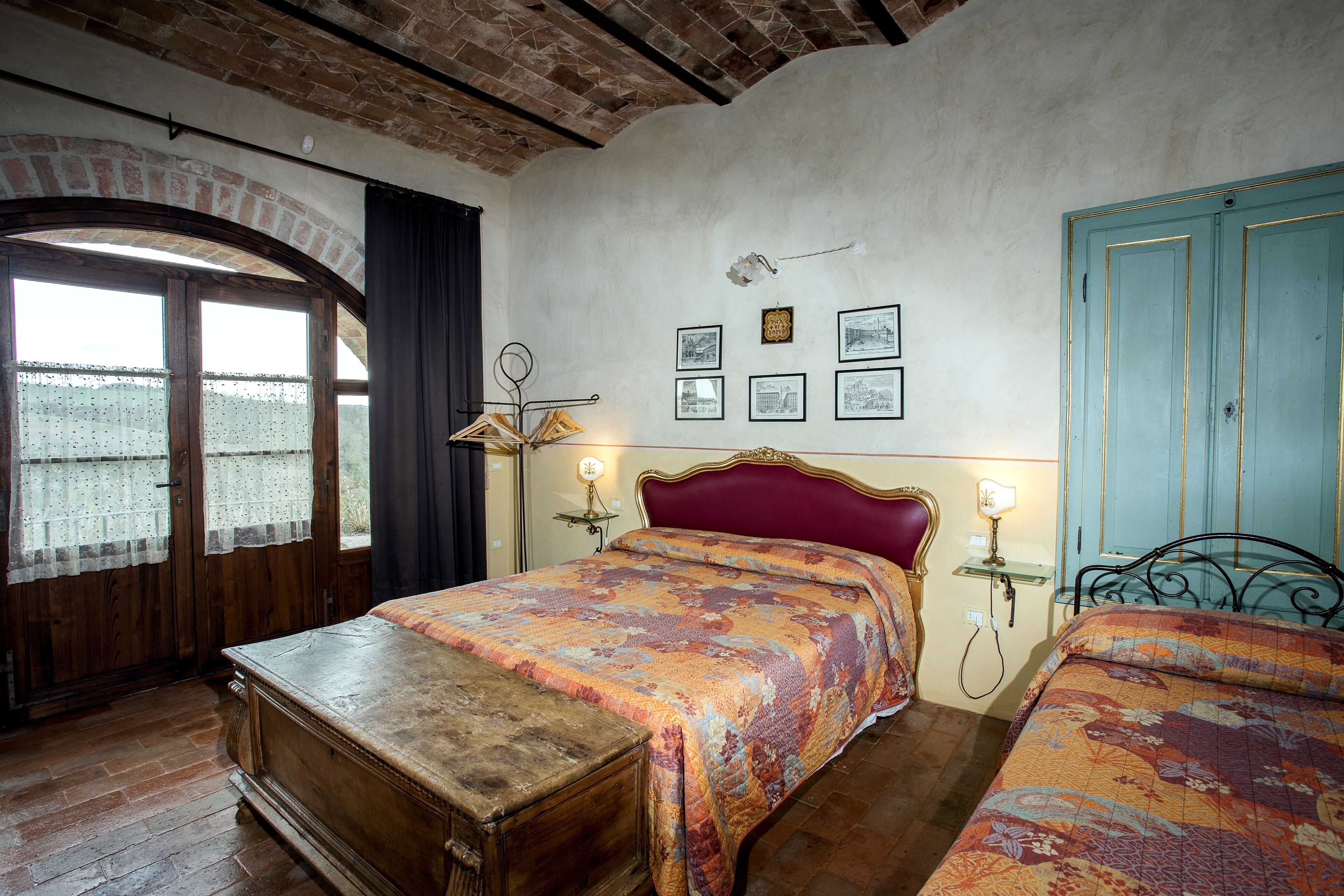 1 chambre, fer et planche à repasser, lit parapluie, Wi-Fi gratuit
