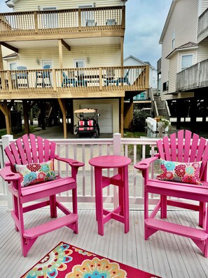Terrace/patio - CLOSE TO THE OCEAN! Just steps away! Pet friendly! (Myrtle Beach)