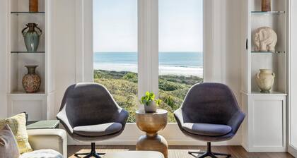 Romantic Oceanfront Escape for Couples