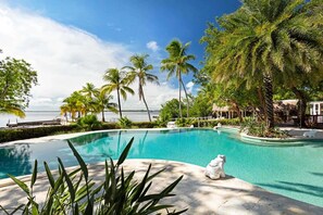 A heated pool - Lovely Bungalow w/ Plenty Of Shade at Largo Resort (Key Largo)