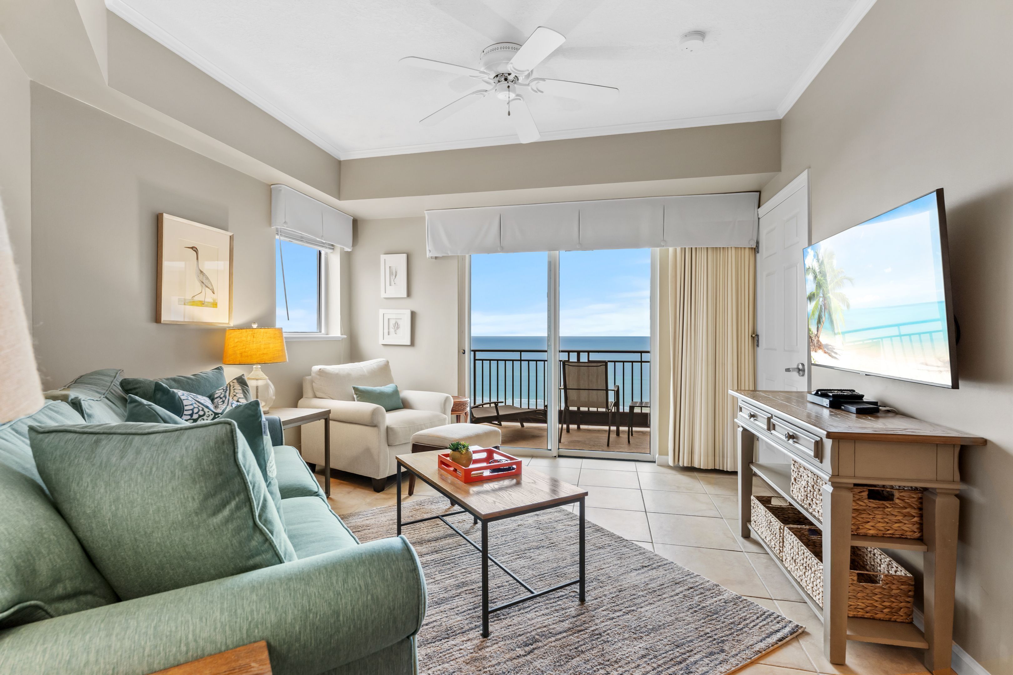 Gulf Front ~ Community Pool ~ Spacious Living Area