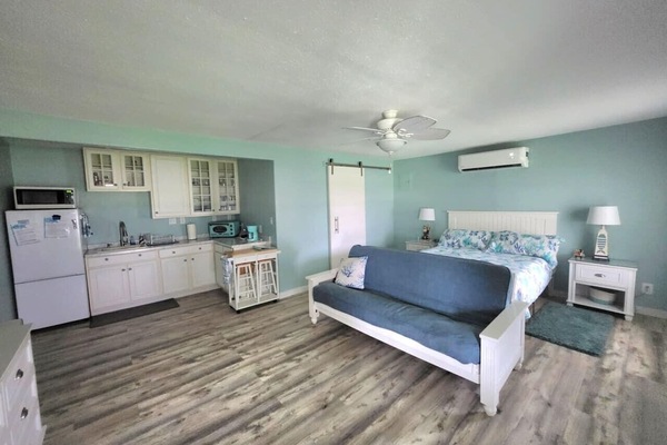 Coastal Cottage Bay House Deluxe Studio