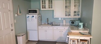 Studio-de Luxe-Douche-Vue plage-Coastal Cottage Bay House