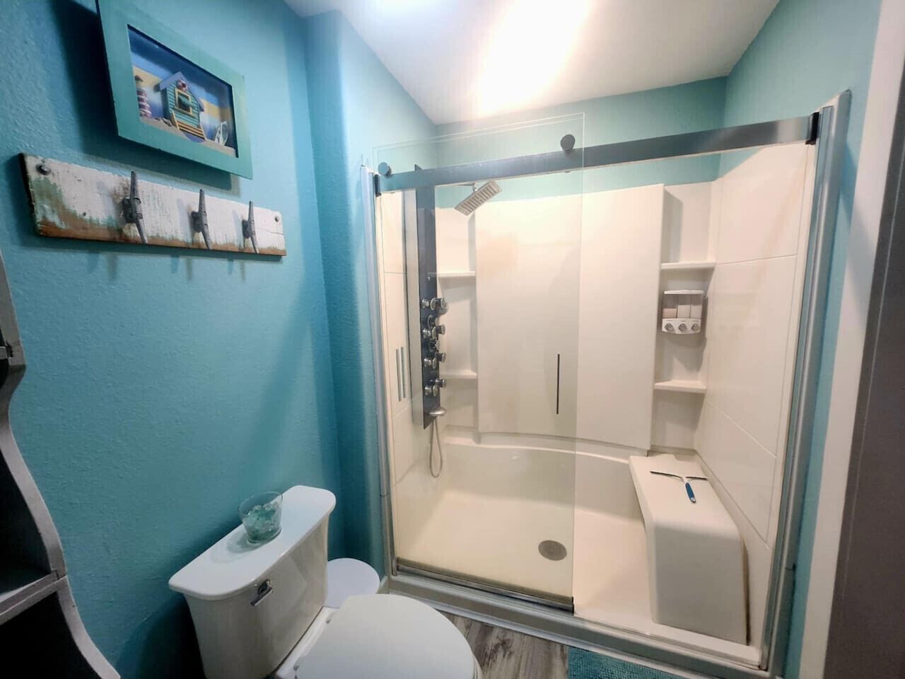 Shower, free toiletries, hair dryer, towels