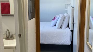 1 chambre, bureau, rideaux occultants, chambres insonorisées