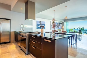 Fridge, microwave, oven, stovetop