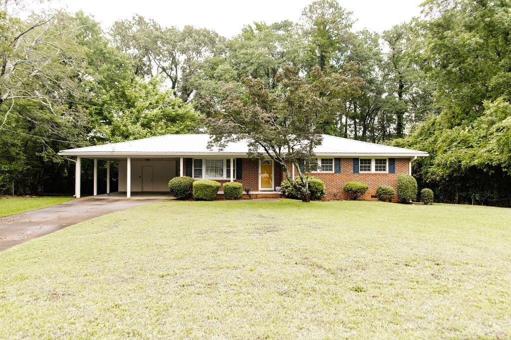 Entire 3B/3B Near UGA Campus in Quiet Neighborhood