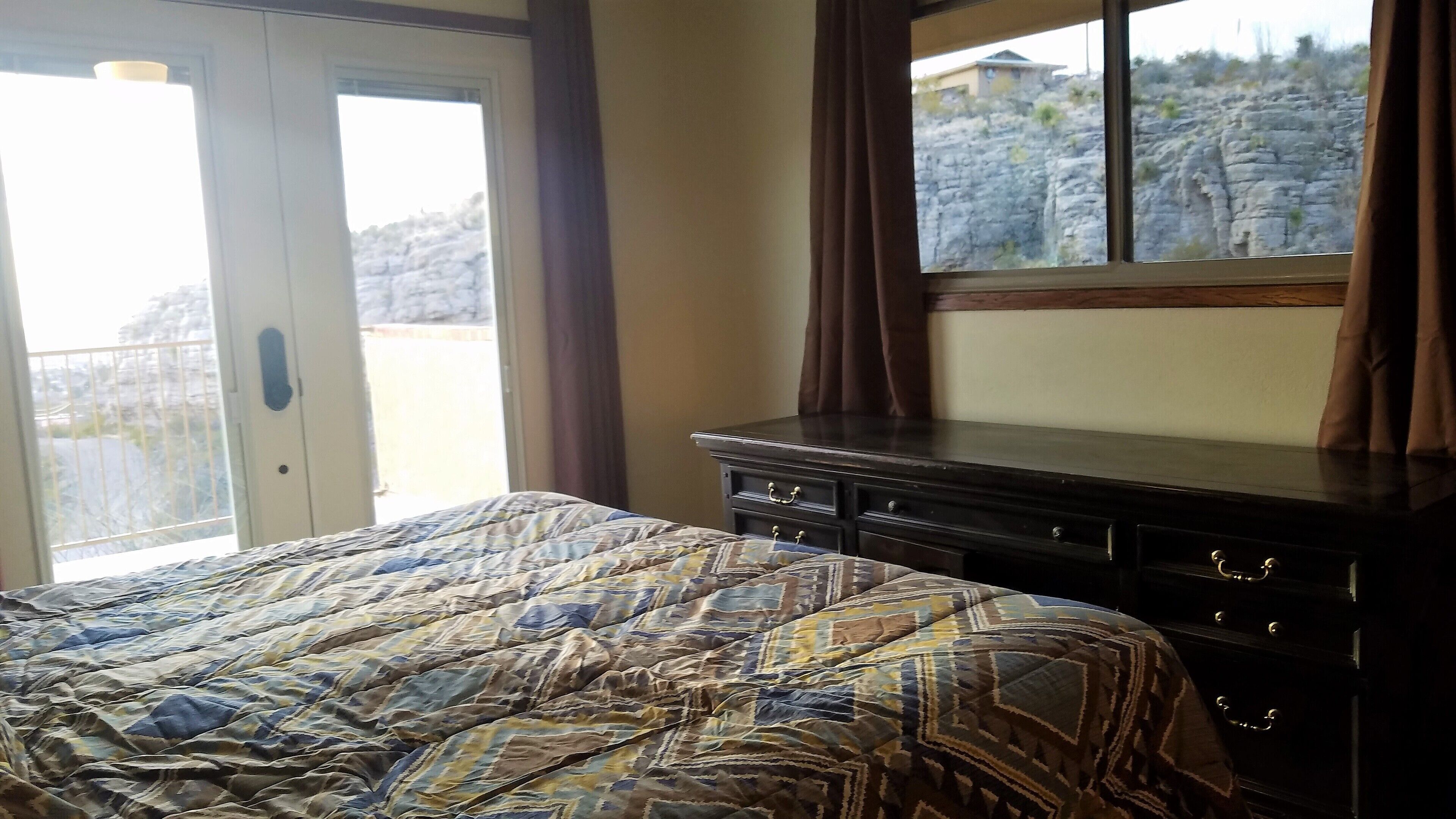 Canyon Vista Home, exclusive neighborhood with magnificent views of White Sands