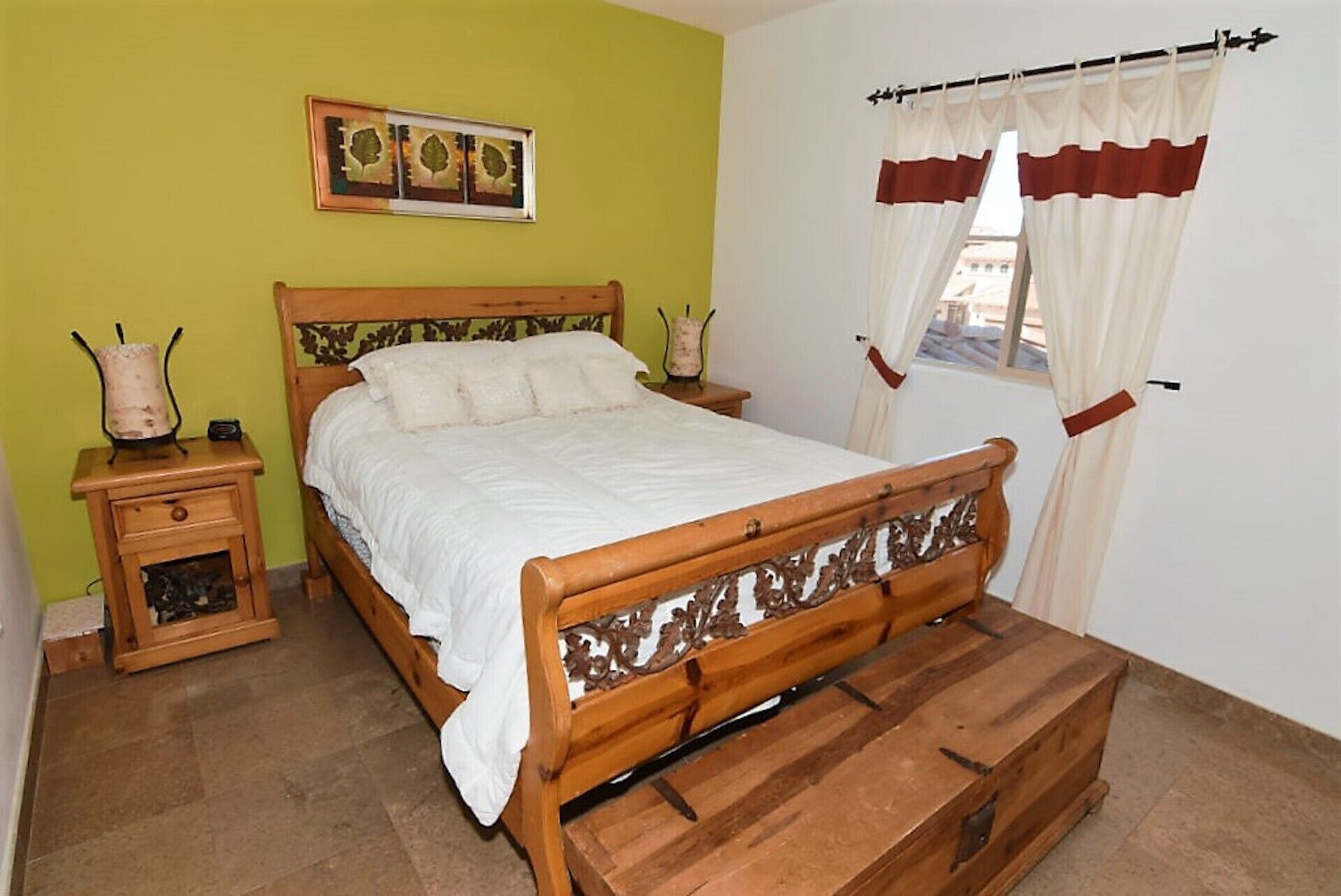 Upscale Pet Friendly Three Bedroom Condo, Free Wifi & Golf, 