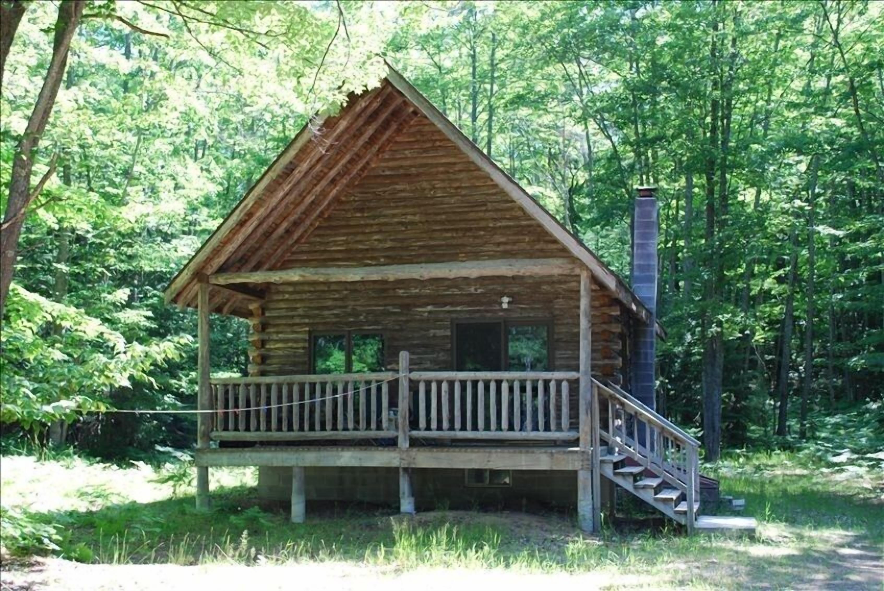 Cabin on Private Acreage Outdoorsman Paradise