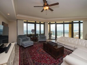 Smart TV y reproductor de DVD 