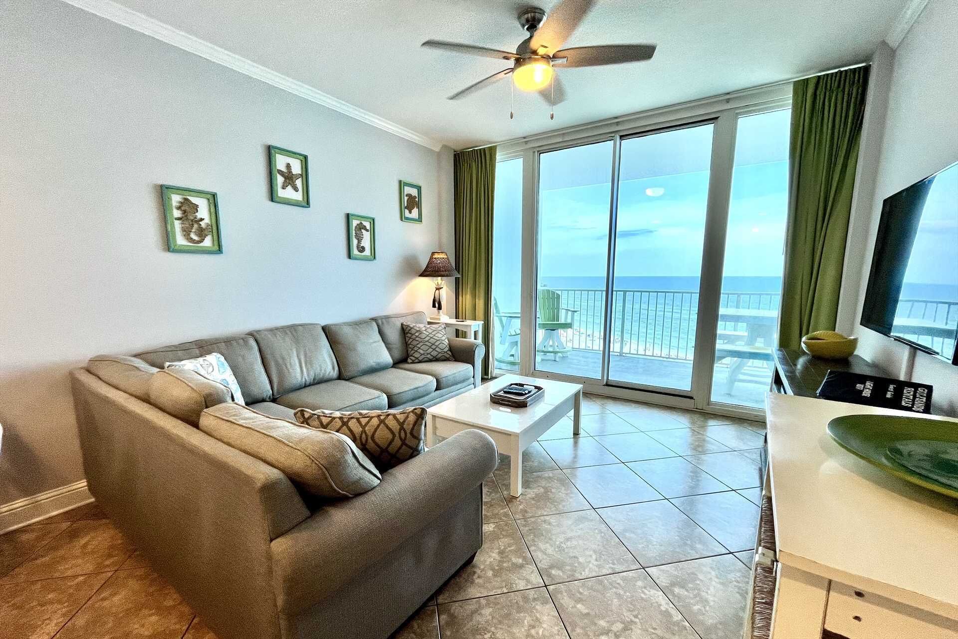 Sept Sale! Beach Front, Awesome Location, Full Kitchen, Lighthouse 1017 Indoor / Outdoor Pools